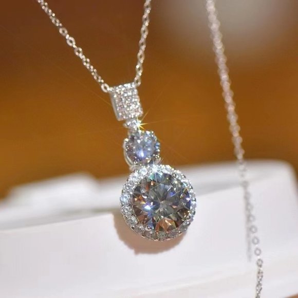 Certified 6ct. t.w. Moissanite Diamond Halo Pendant Necklace NEW - Picture 5 of 15